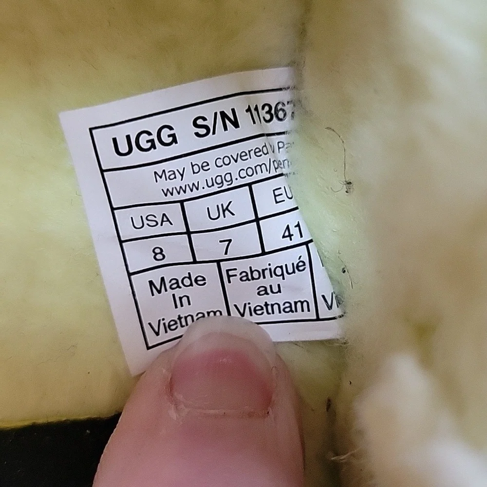 NWT- UGG ‘Tasman Cali Wave’ Eco Suede Fleece Lined Slipper- RARE COLOR